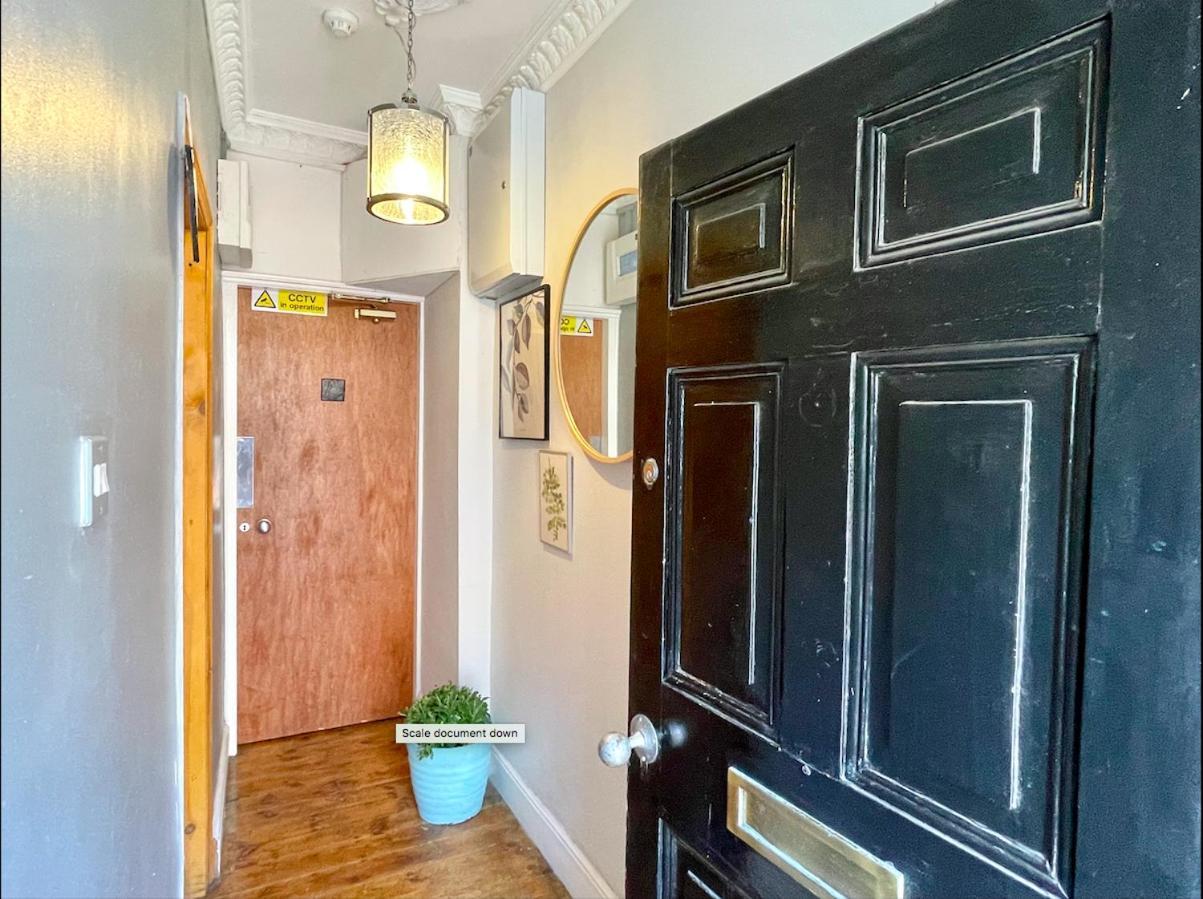 The Location- 1 Free Private Parking Space - 60 Second Walk 2 Minster! York Eksteriør billede